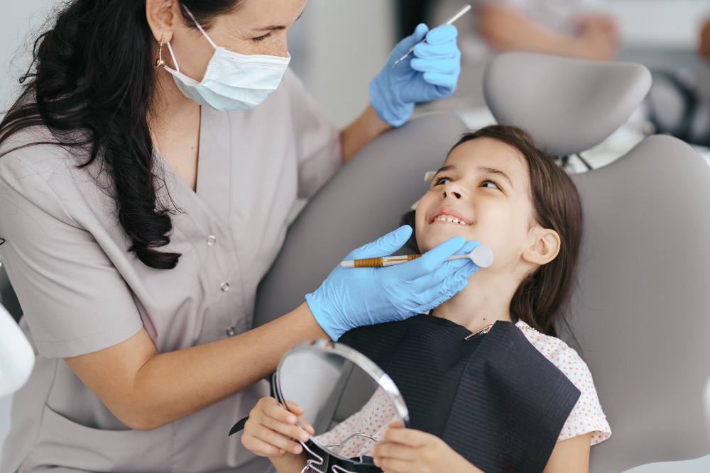 pediatric dentist child dental checkup clinic - cabinet dentaire